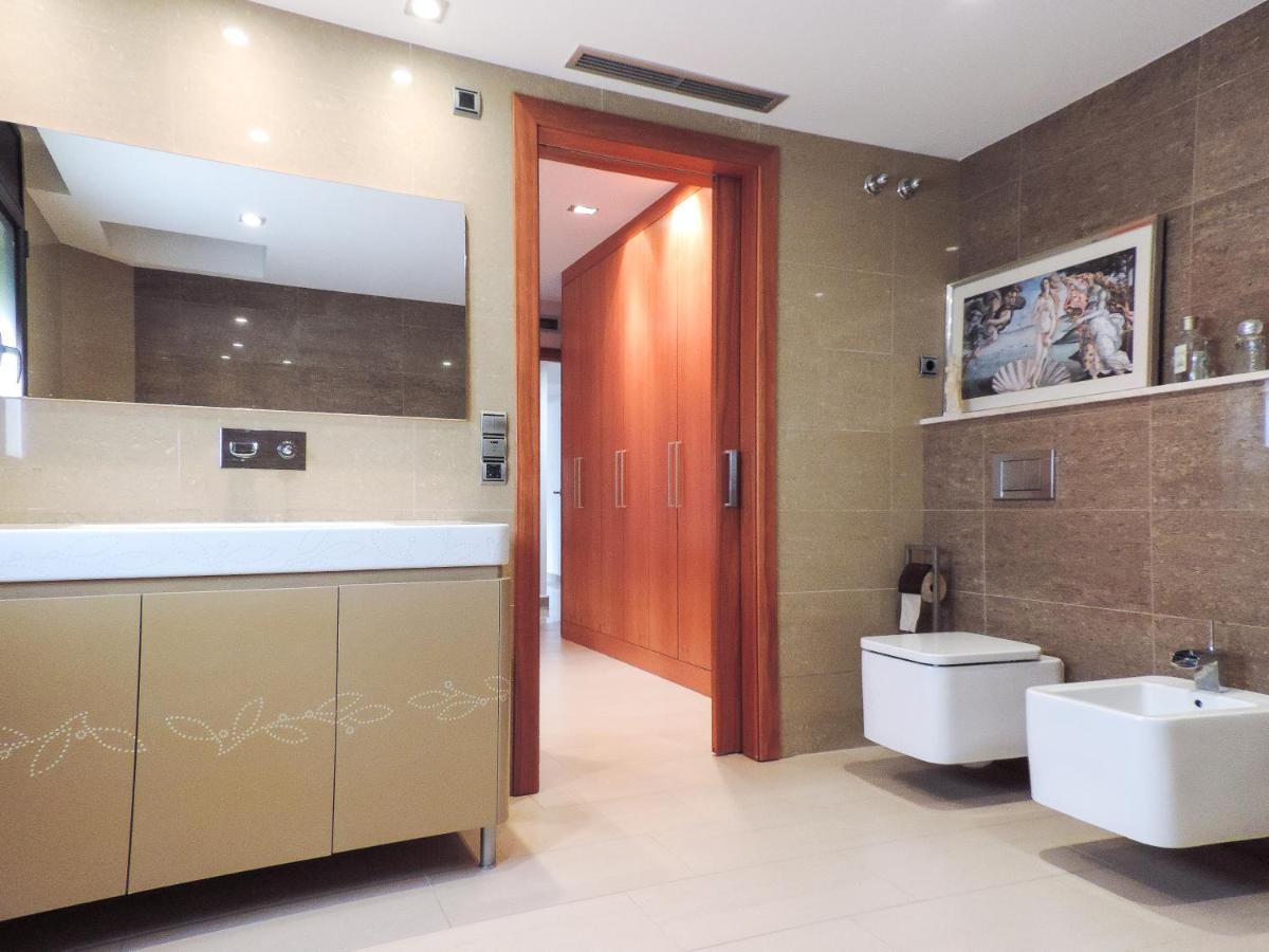 パラモス Casa La Vinya Alto Standingヴィラ エクステリア 写真